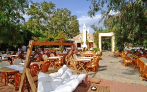 محوطه هتل محوطه هتل