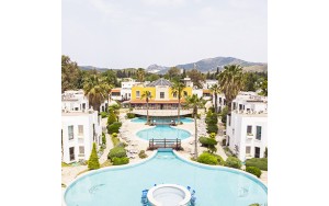 محوطه هتل محوطه هتل