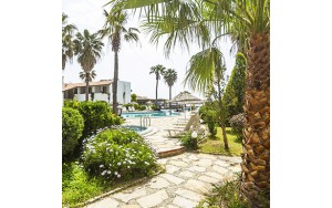 محوطه هتل محوطه هتل