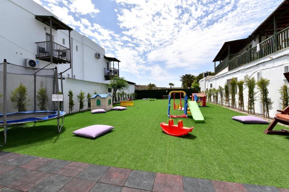 محوطه هتل محوطه هتل