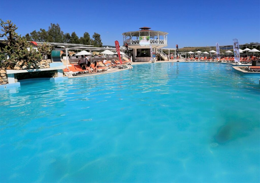 استخر استخر