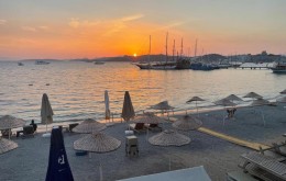 هتل Queen Victoria Suit Apart بدروم