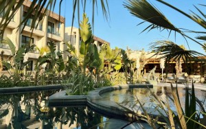 محوطه هتل محوطه هتل