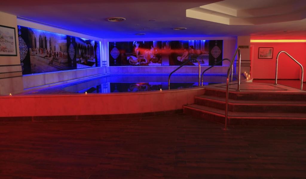 استخر استخر