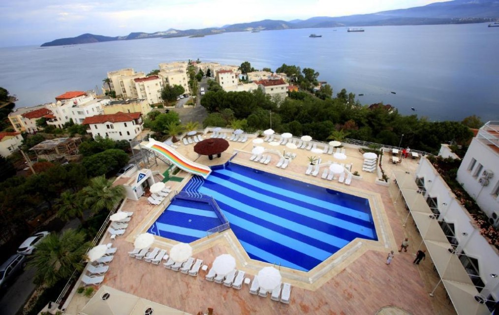 محوطه هتل محوطه هتل