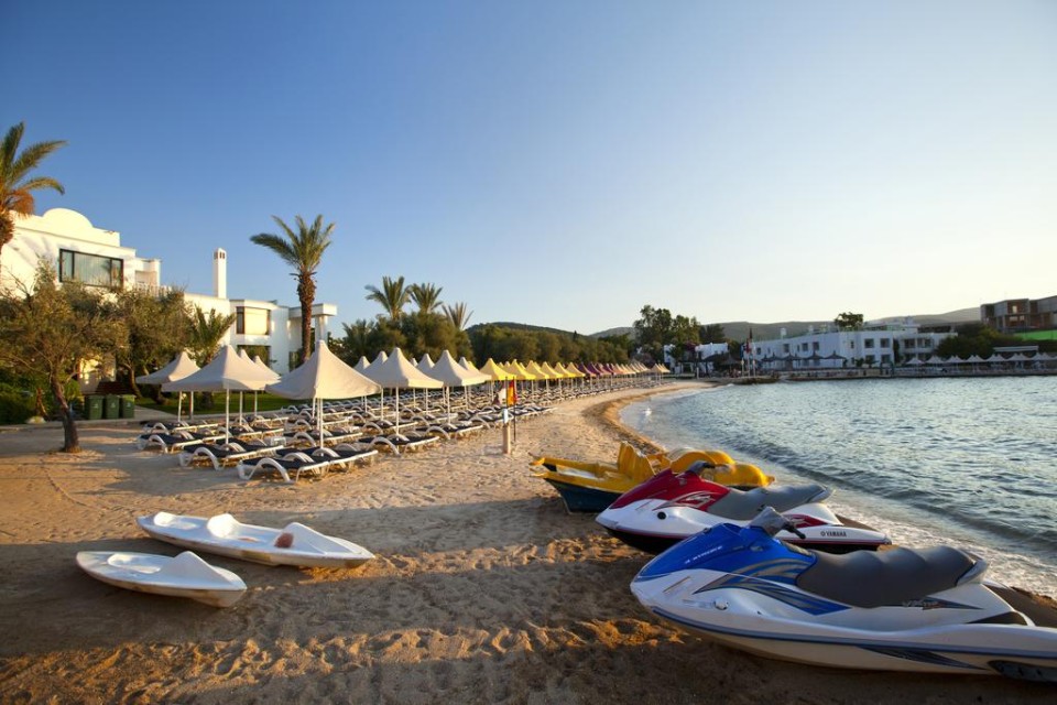 استخر استخر