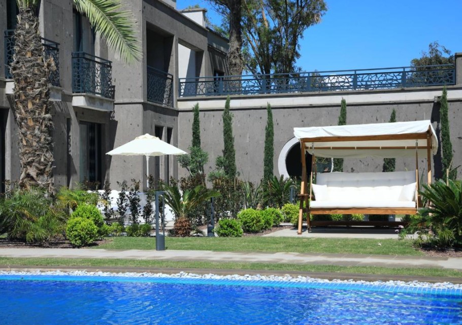 محوطه هتل محوطه هتل