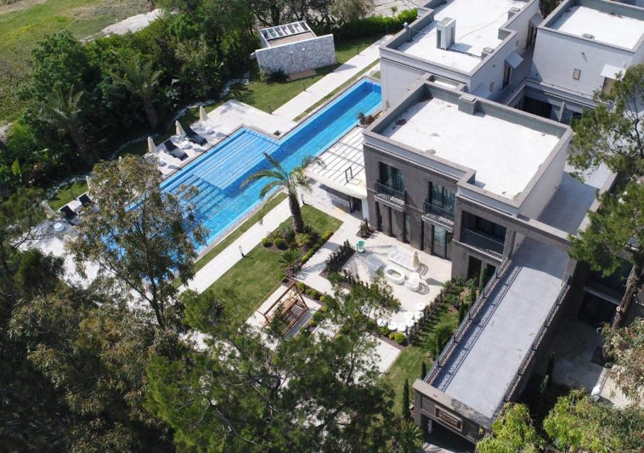 محوطه هتل محوطه هتل