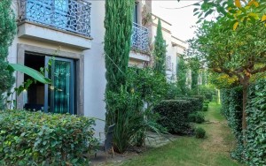 محوطه هتل محوطه هتل