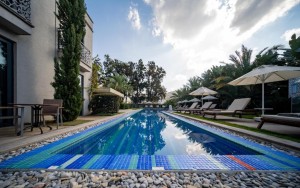 محوطه هتل محوطه هتل