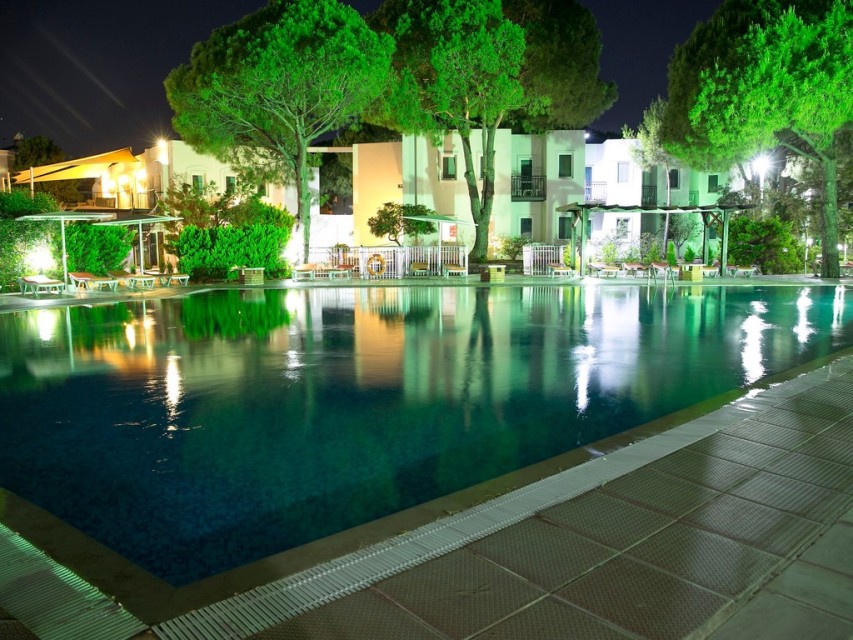 محوطه هتل محوطه هتل