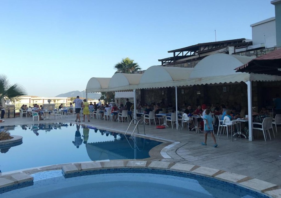 محوطه هتل محوطه هتل