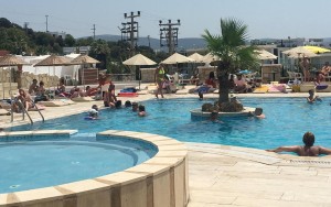 محوطه هتل محوطه هتل