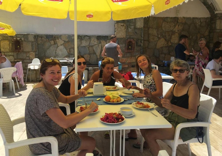 محوطه هتل محوطه هتل