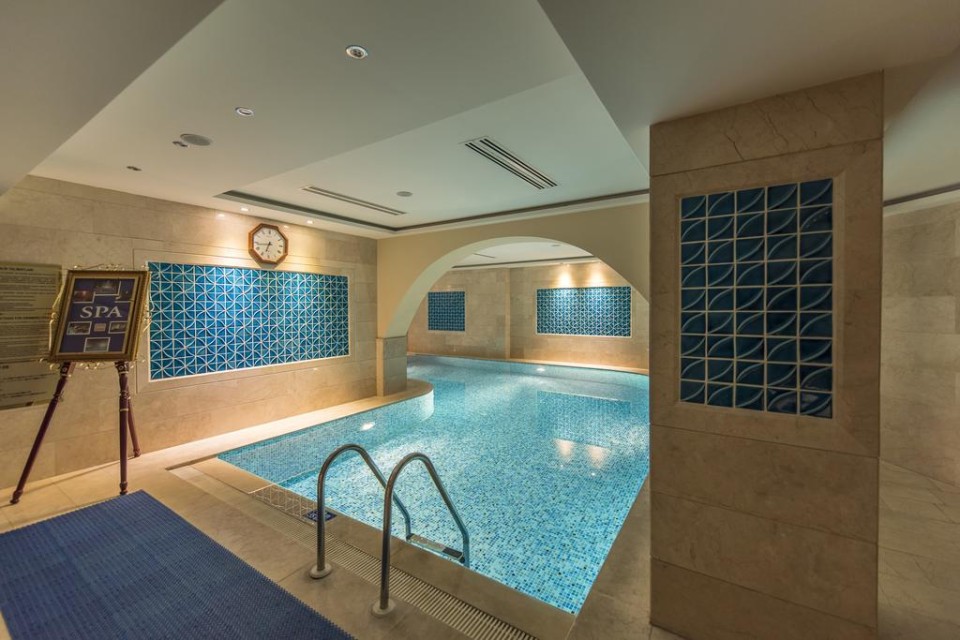 استخر استخر