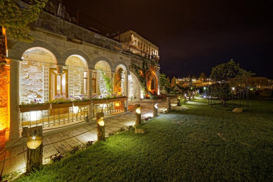 محوطه هتل محوطه هتل