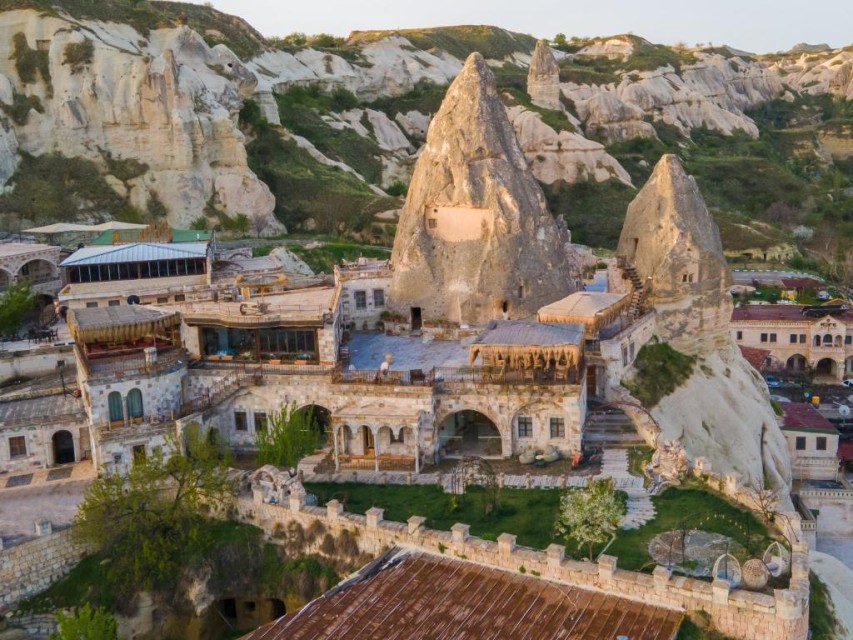 محوطه هتل محوطه هتل