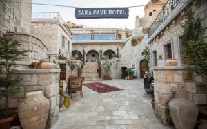 محوطه هتل محوطه هتل