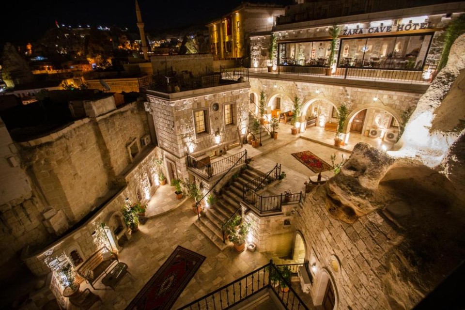 محوطه هتل محوطه هتل