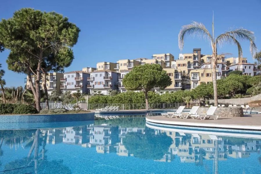 محوطه هتل محوطه هتل