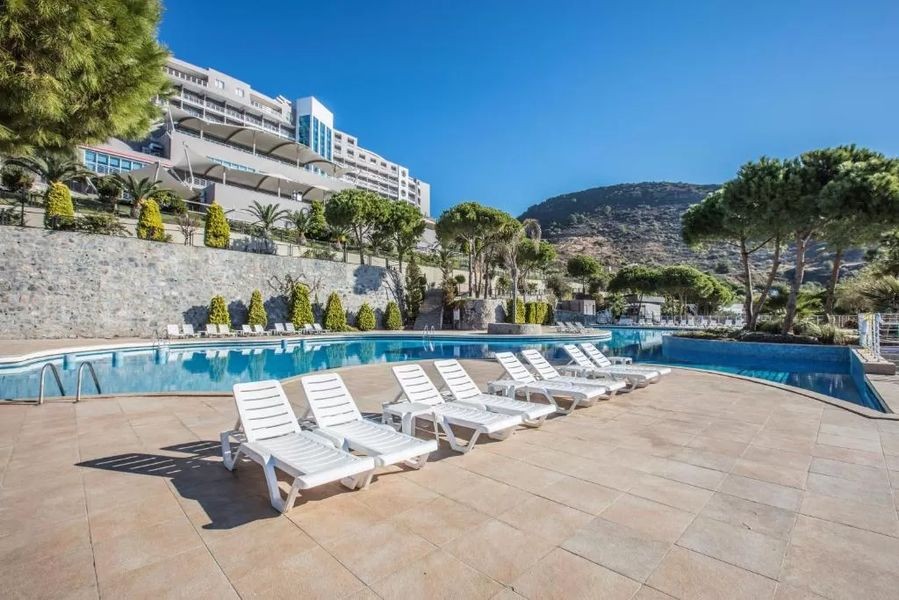 محوطه هتل محوطه هتل