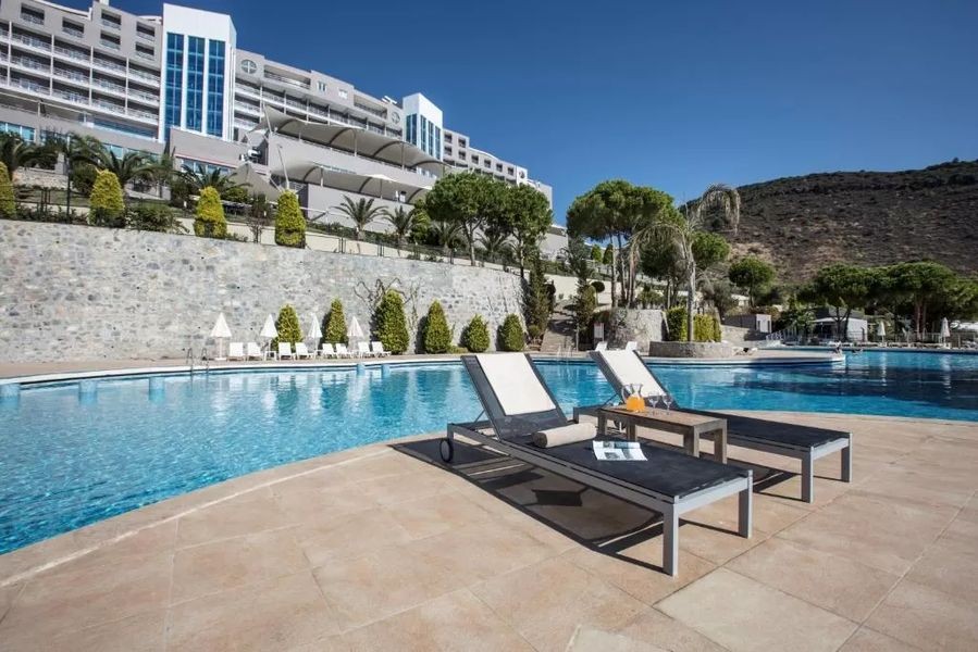 محوطه هتل محوطه هتل