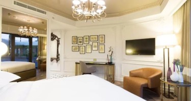 هتل DoubleTree by Hilton Airport ازمیر