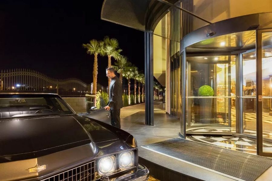 محوطه هتل محوطه هتل