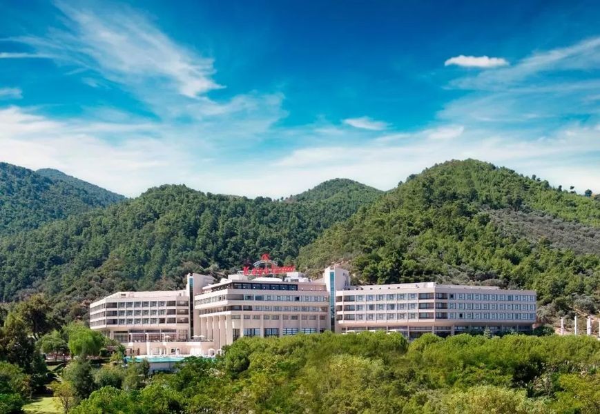 محوطه هتل محوطه هتل