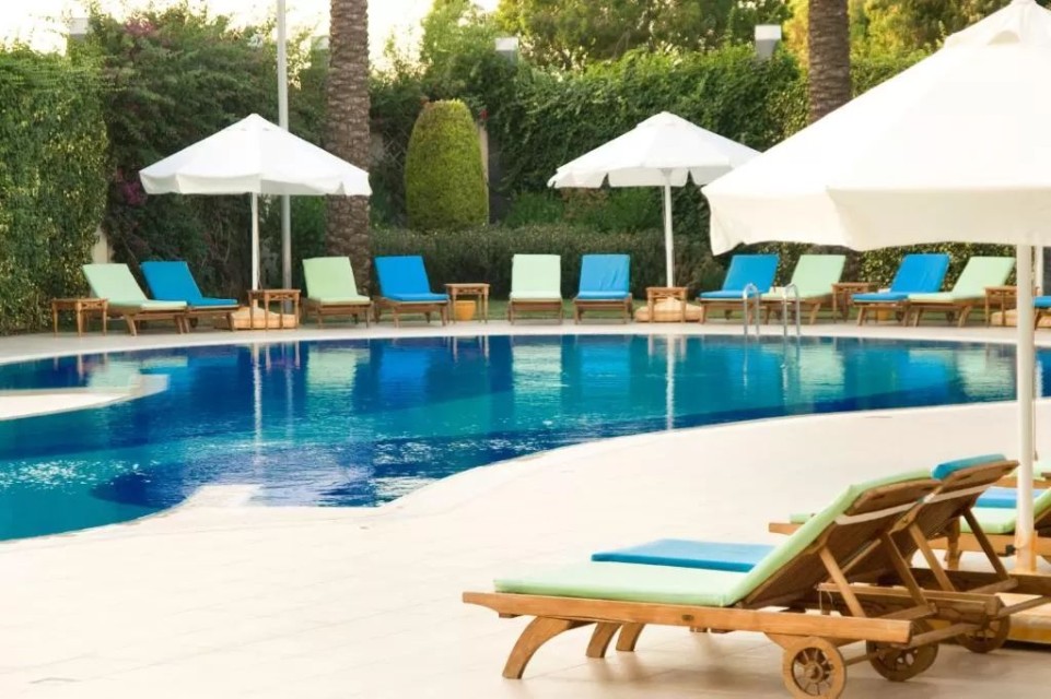 محوطه هتل محوطه هتل