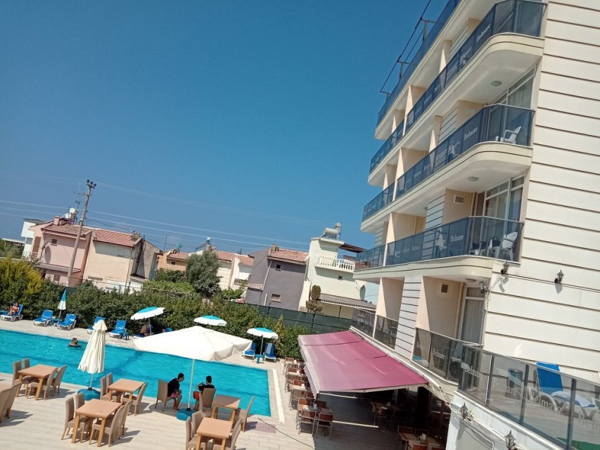 محوطه هتل محوطه هتل