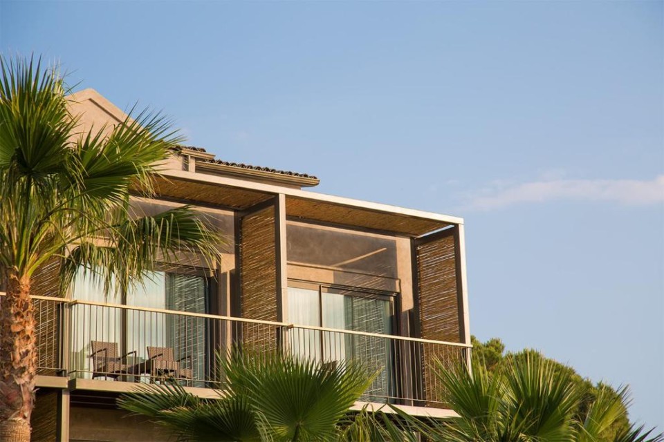 محوطه هتل محوطه هتل