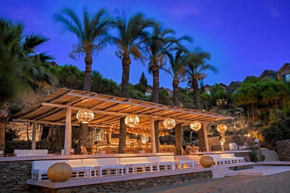 محوطه هتل محوطه هتل