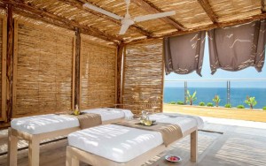 محوطه هتل محوطه هتل