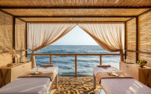 محوطه هتل محوطه هتل