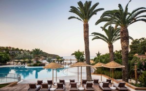 محوطه هتل محوطه هتل