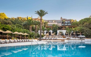 محوطه هتل محوطه هتل