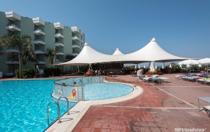 محوطه هتل محوطه هتل