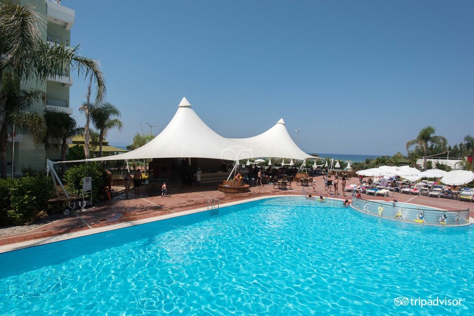 محوطه هتل محوطه هتل