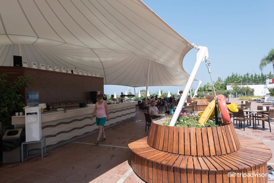 محوطه هتل محوطه هتل