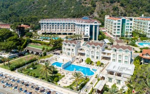 محوطه هتل محوطه هتل