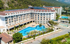 محوطه هتل محوطه هتل