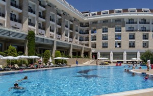 محوطه هتل محوطه هتل