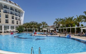 محوطه هتل محوطه هتل