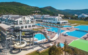 محوطه هتل محوطه هتل