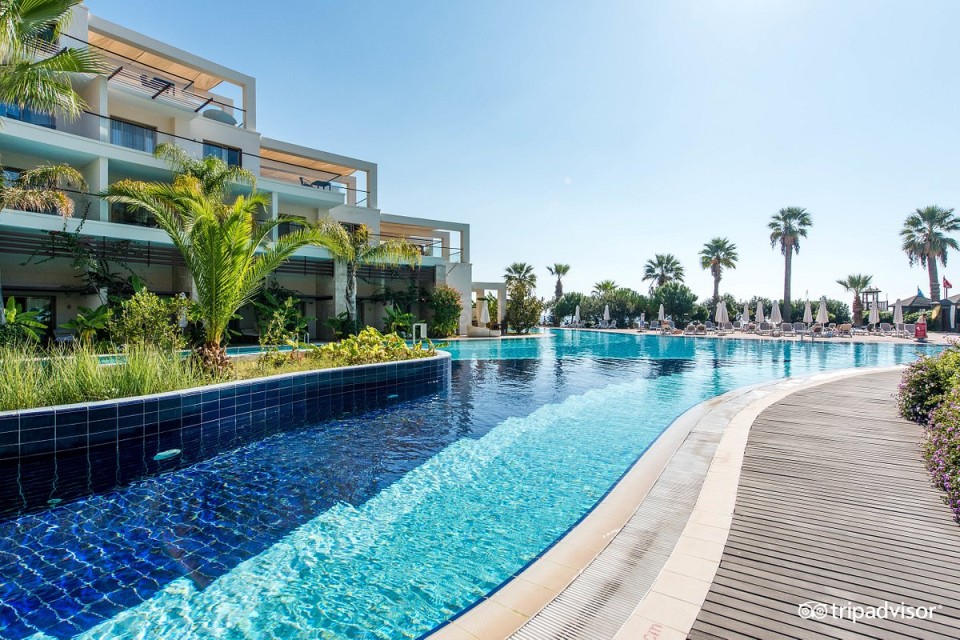 محوطه هتل محوطه هتل