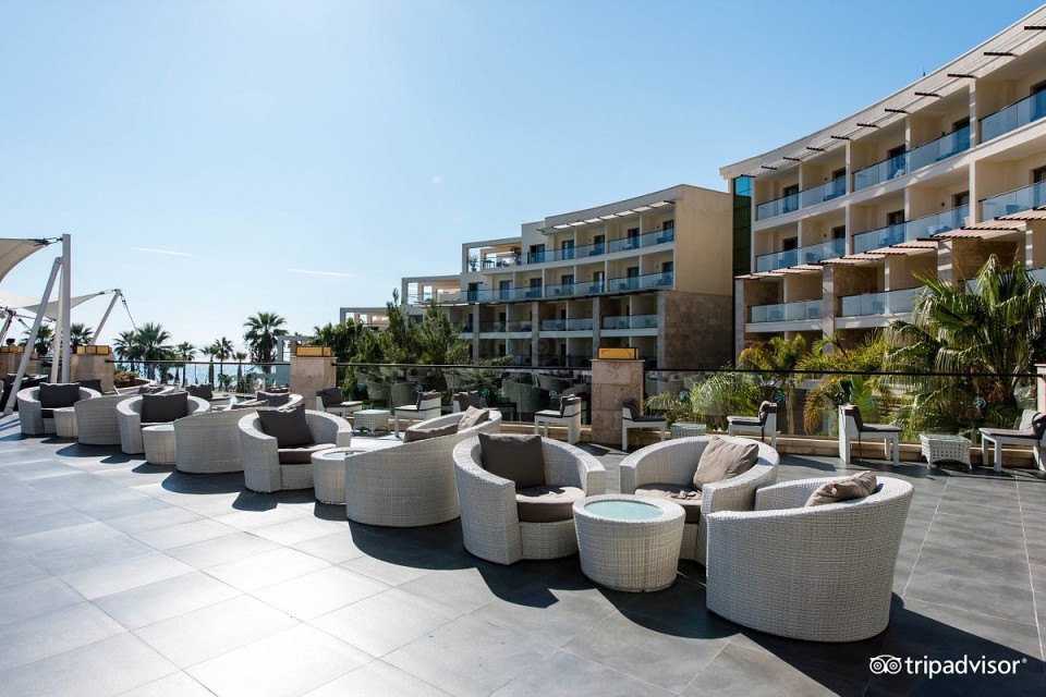 محوطه هتل محوطه هتل