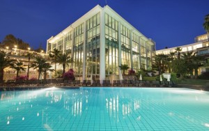 محوطه هتل محوطه هتل