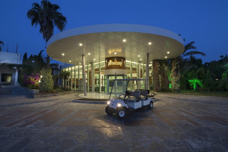 محوطه هتل محوطه هتل