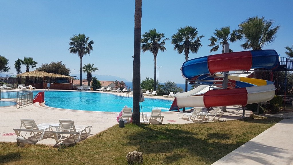 محوطه هتل محوطه هتل